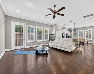 2502 Radcliffe Street - Photo Thumbnail 6
