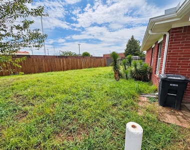 5918 Laramie River Court - Photo Thumbnail 15