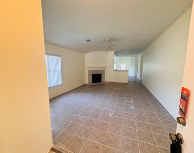 5918 Laramie River Court - Photo Thumbnail 2