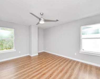 8125 Eastover Street - Photo Thumbnail 10