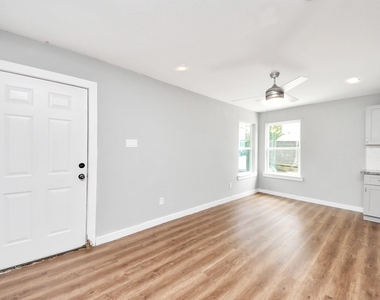 8125 Eastover Street - Photo Thumbnail 18