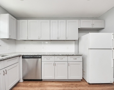 8125 Eastover Street - Photo Thumbnail 6