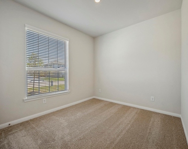 25685 Rose Creek Drive - Photo Thumbnail 13