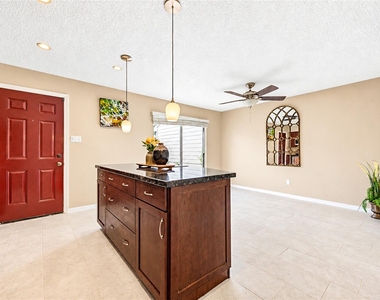 9265 Westwood Village Drive - Photo Thumbnail 27