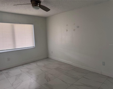 5208 Carrollwood Meadows Drive - Photo Thumbnail 4