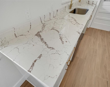 233 Bel Forest Drive - Photo Thumbnail 5