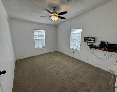 8471 Fantasia Park Way - Photo Thumbnail 15