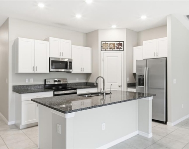 1882 Silver Star Place - Photo Thumbnail 8