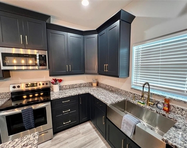 5630 Queener Avenue - Photo Thumbnail 5