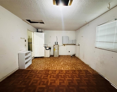 8507 N Hyaleah Road - Photo Thumbnail 23