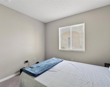 11812 Lynmoor Drive - Photo Thumbnail 16