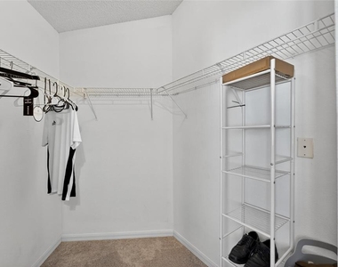 11812 Lynmoor Drive - Photo Thumbnail 20