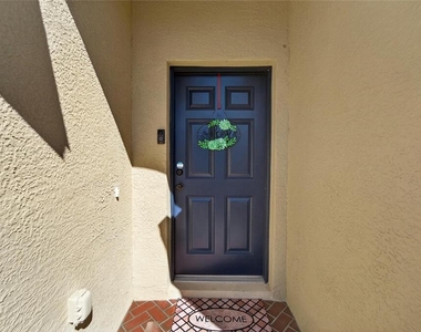 11812 Lynmoor Drive - Photo Thumbnail 7