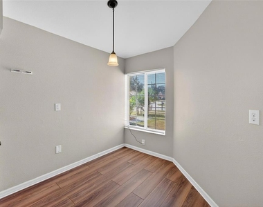 11812 Lynmoor Drive - Photo Thumbnail 40