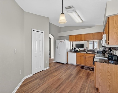 11812 Lynmoor Drive - Photo Thumbnail 41