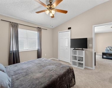 11812 Lynmoor Drive - Photo Thumbnail 19