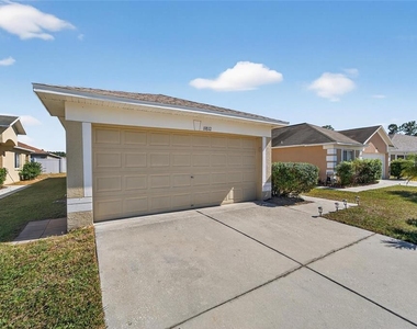 11812 Lynmoor Drive - Photo Thumbnail 5