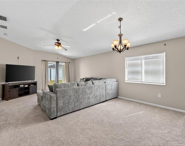 11812 Lynmoor Drive - Photo Thumbnail 24