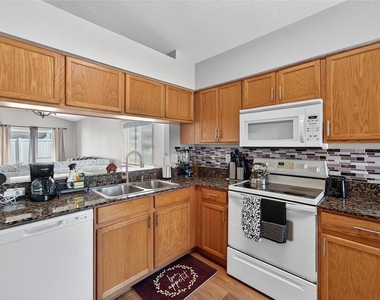 11812 Lynmoor Drive - Photo Thumbnail 36