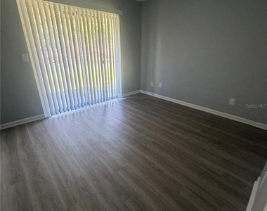 709 Oceanside Circle - Photo Thumbnail 3