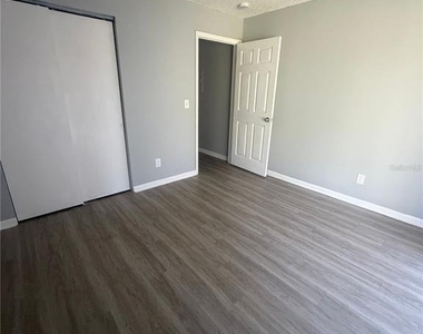 709 Oceanside Circle - Photo Thumbnail 4