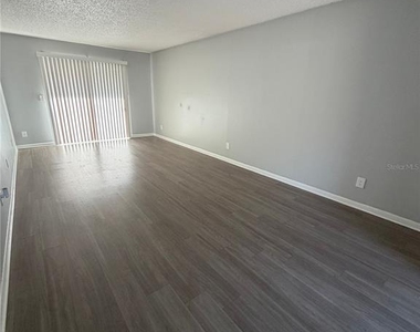 709 Oceanside Circle - Photo Thumbnail 3