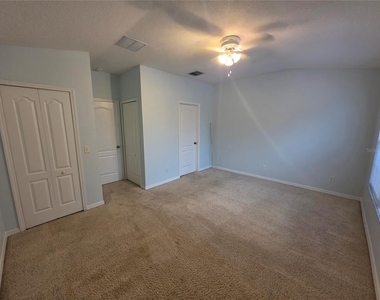 12226 Foxmoor Peak Drive - Photo Thumbnail 17