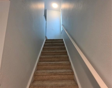 12226 Foxmoor Peak Drive - Photo Thumbnail 8
