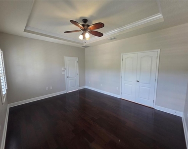 7920 Hampton Lake Drive - Photo Thumbnail 17