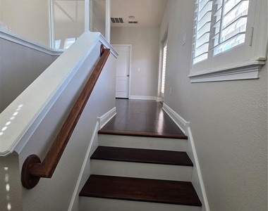 7920 Hampton Lake Drive - Photo Thumbnail 35