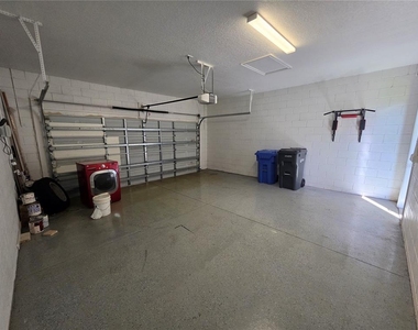 7920 Hampton Lake Drive - Photo Thumbnail 4
