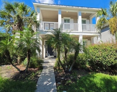 7920 Hampton Lake Drive - Photo Thumbnail 1