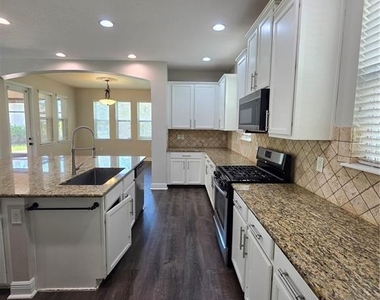 7920 Hampton Lake Drive - Photo Thumbnail 42