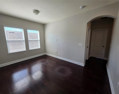 7920 Hampton Lake Drive - Photo Thumbnail 20