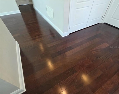 7920 Hampton Lake Drive - Photo Thumbnail 10