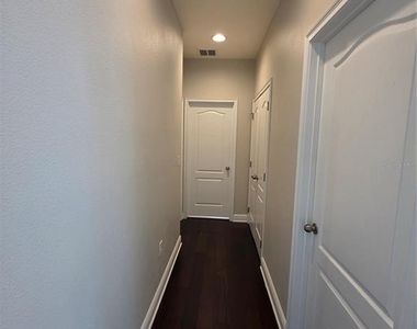 7920 Hampton Lake Drive - Photo Thumbnail 23