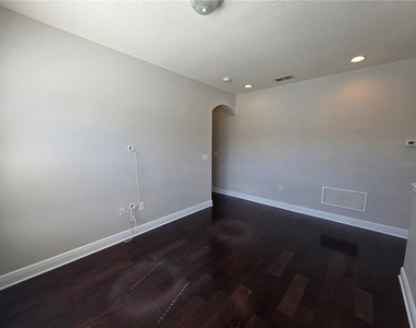 7920 Hampton Lake Drive - Photo Thumbnail 21