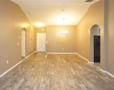 3106 Pine Top Drive - Photo Thumbnail 2
