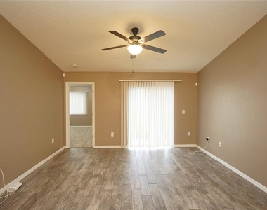 3106 Pine Top Drive - Photo Thumbnail 3