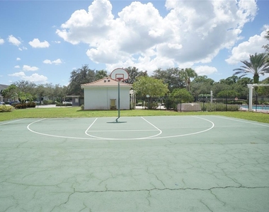 12239 Country White Circle - Photo Thumbnail 25