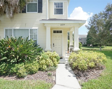 12239 Country White Circle - Photo Thumbnail 1