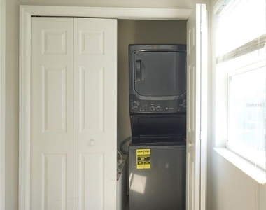 12239 Country White Circle - Photo Thumbnail 22
