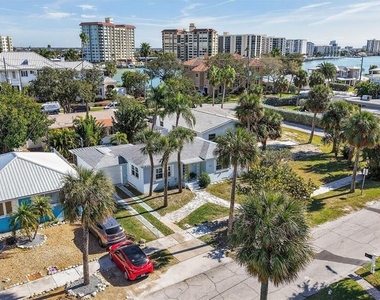 741 Lantana Avenue - Photo Thumbnail 33