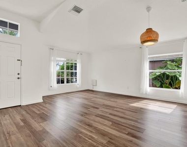 5809 100th Avenue - Photo Thumbnail 5