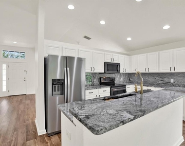 5809 100th Avenue - Photo Thumbnail 12