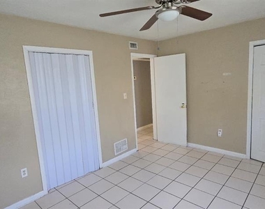 21242 Glendale Avenue - Photo Thumbnail 1
