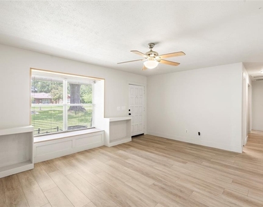 8212 Sunny Vale Place - Photo Thumbnail 6