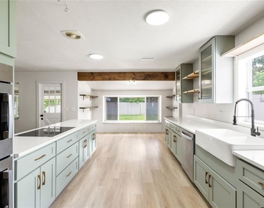 8212 Sunny Vale Place - Photo Thumbnail 19