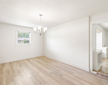 8212 Sunny Vale Place - Photo Thumbnail 11