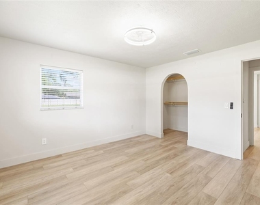 8212 Sunny Vale Place - Photo Thumbnail 31